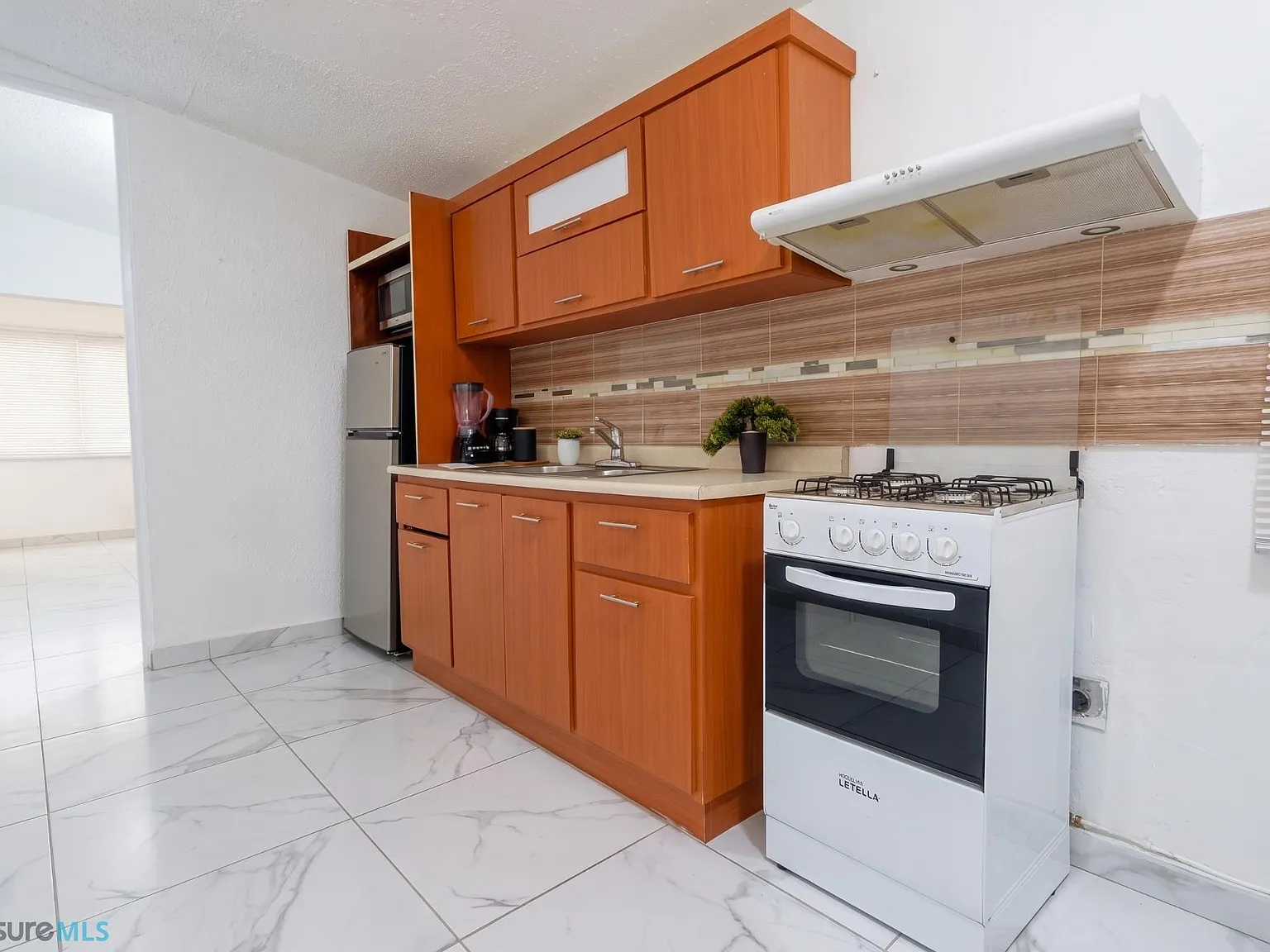 1 bed, 1.0 bath, 600 sqft, $1,350 — Photo 4