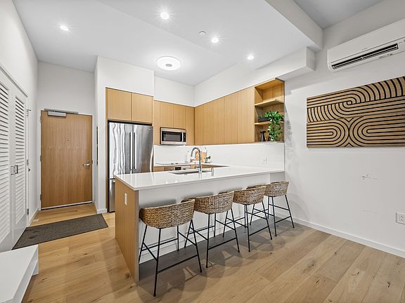 5th image of 1388 Kapiolani Blvd #806