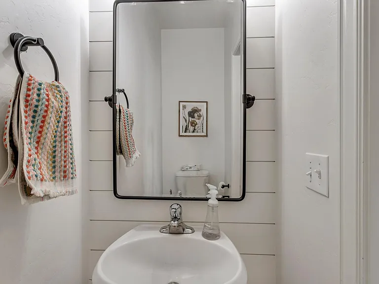 4253 W Clarks Hill Dr — Photo 7