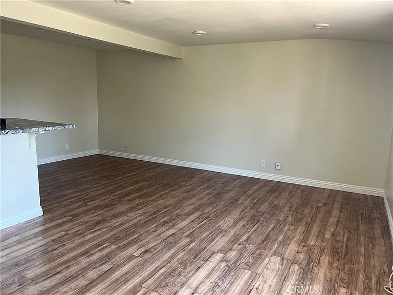 626 N Anna Dr — Photo 3