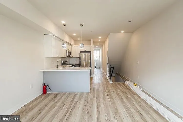 2039 N 3rd St #1 — Photo 28