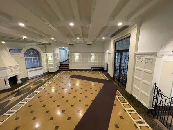 71 Ocean Parkway image 8 of 9