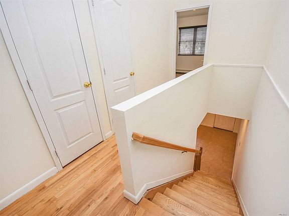 4th image of 27 Selina Ct