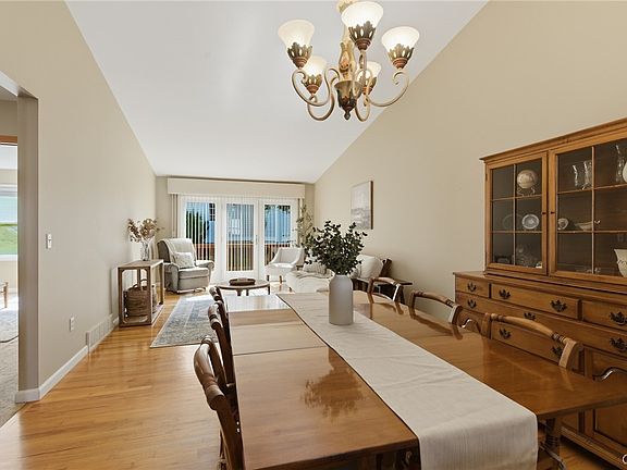 5th image of 193 Timber Wolf Cir