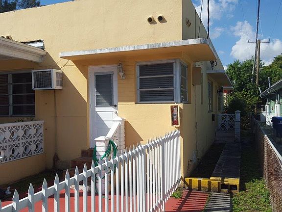 2nd image of 2114 Biarritz Dr APT 2