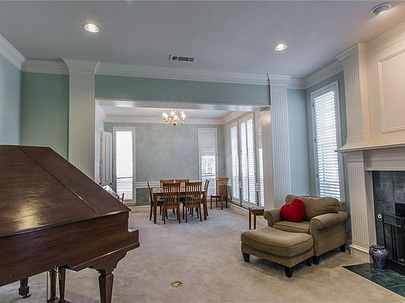 4th image of 4564 Waterford Dr