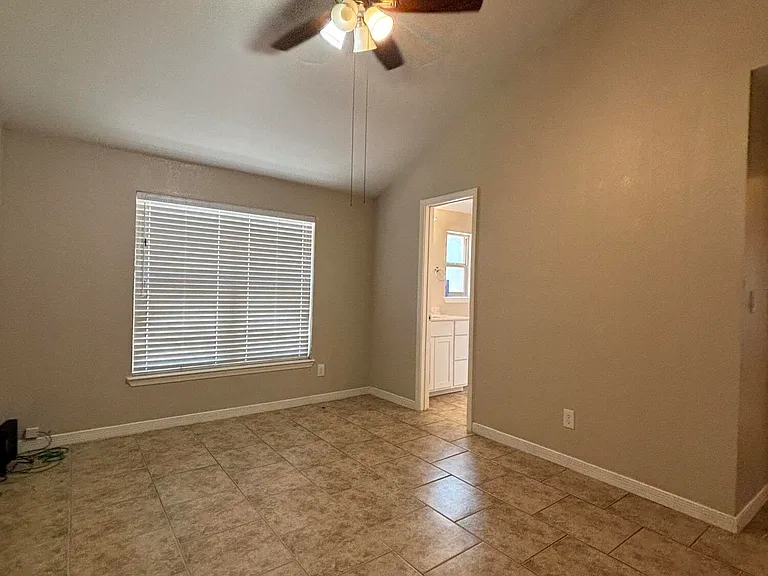 11837 Jim Ryan Ln — Photo 14