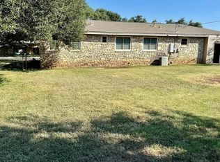 105 Shannon Ln, Georgetown, TX 78628