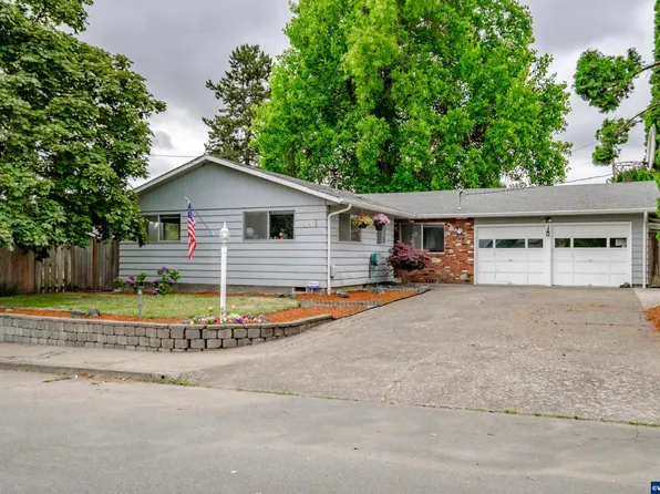 361 Winegar Ave E, Monmouth, OR 97361