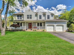 369 Sapphire Dr, Jackson, NJ 08527