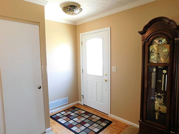 2nd image of 8184 Maddox Dr
