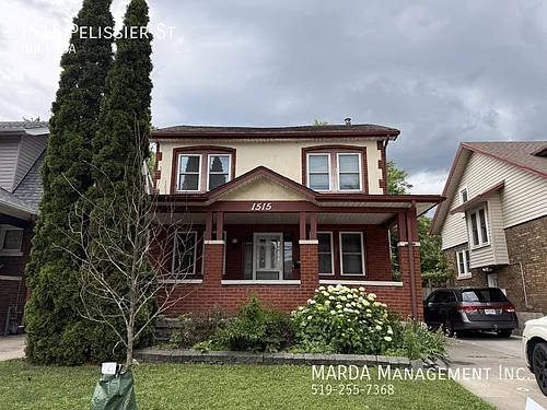 1515 Pelissier St Photo 1