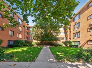 2710 W Lunt Ave APT 107, Chicago, IL 60645