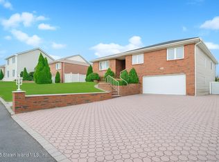 41 Witteman Pl, Staten Island, NY