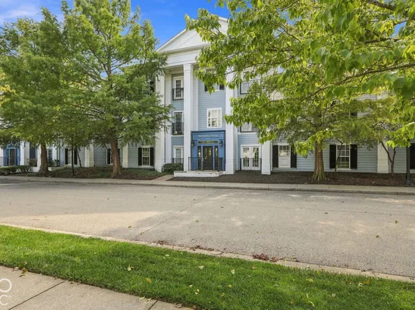 2121 Grenville St APT 3A, Carmel, IN 46032