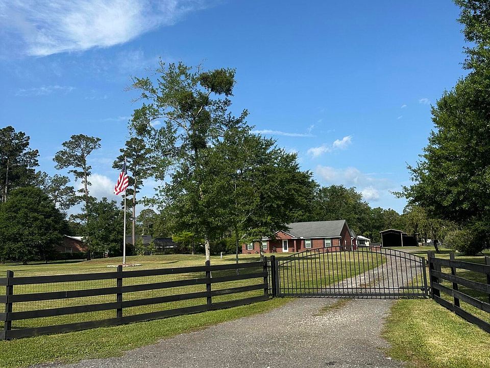 1st image of 530 PINEBROOK Drive E