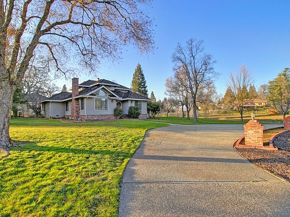 2nd image of 8001 N Indian Creek Dr