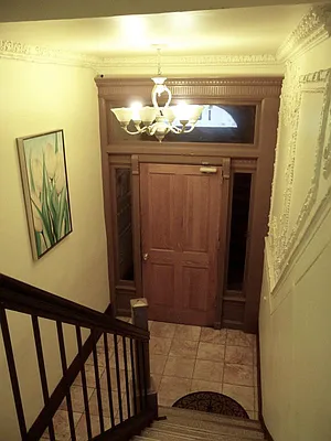 Rented by Perry Associates NYC Inc | media 10