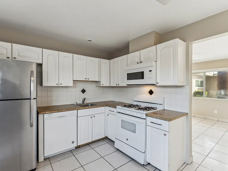 74460 Alessandro Dr — Photo 10