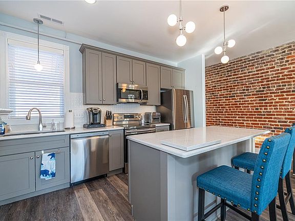 5th image of 2528 W Main St #B