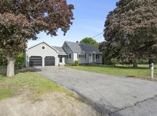 10 Carlisle St, Chelmsford, MA 01824