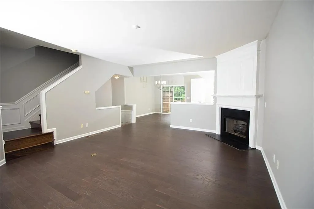 2 bed, 4.0 bath, 1963 sqft, $2,500 — Photo 4
