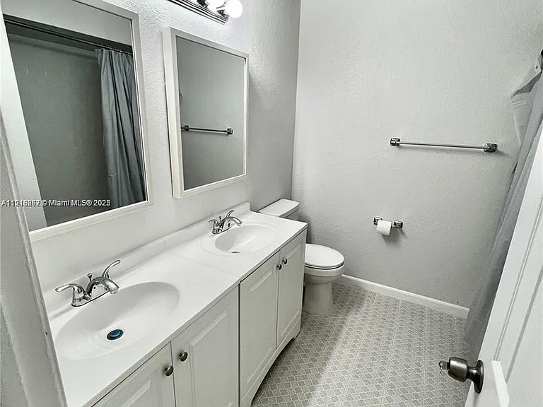 1948 Lake Atriums Cir #124 — Photo 6