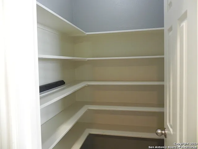 2 bed, 2.5 bath, 1783 sqft, $1,650 — Photo 3