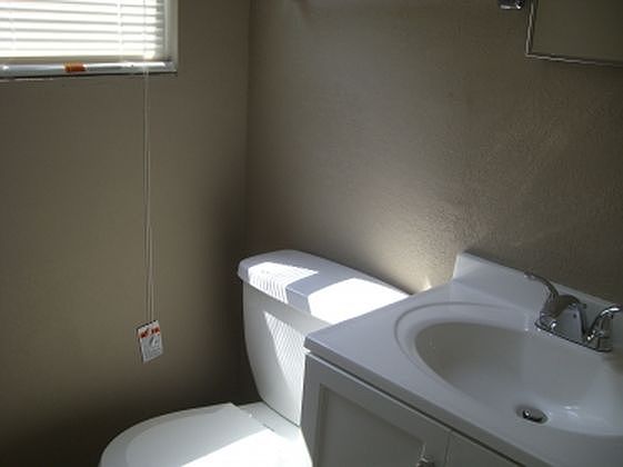 5th image of 10332 Royal Dr