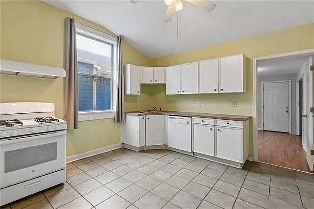 3015 Castiglione St — Photo 10