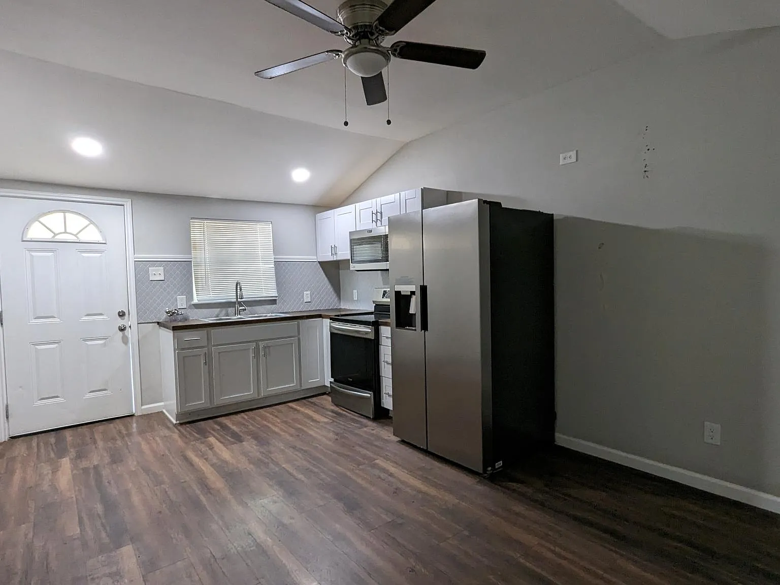 1 bed, 462 sqft, $1,030 — Photo 1