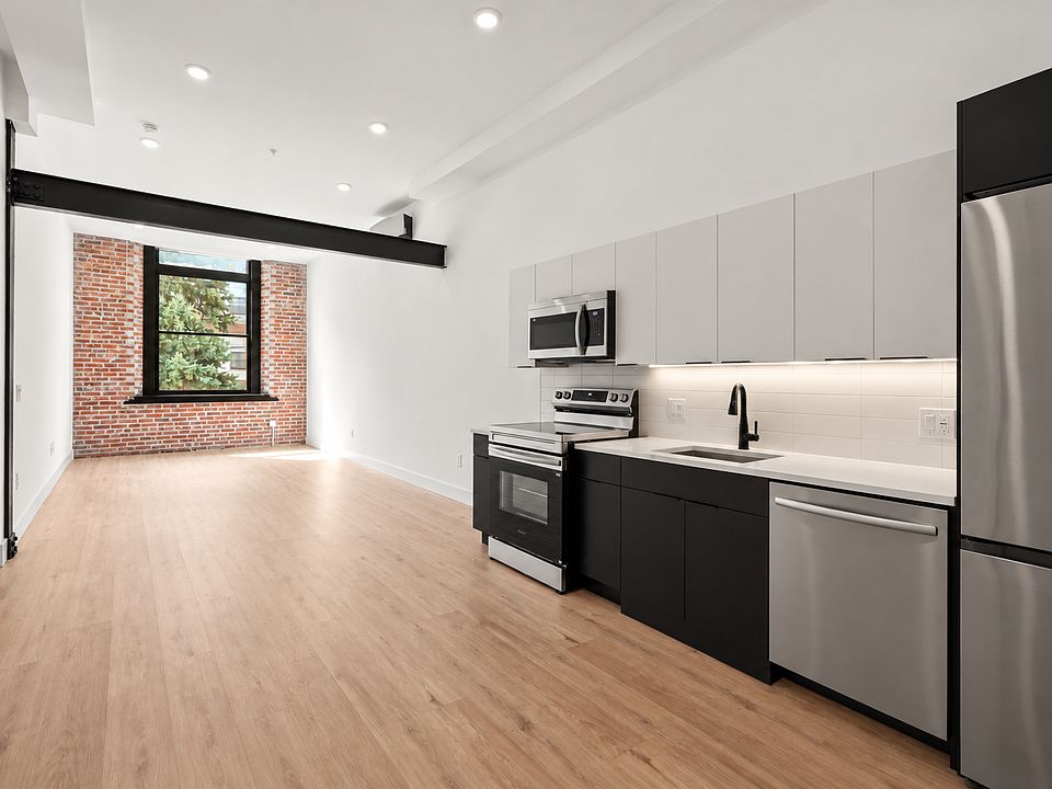 1st image of 1629-37 S 28th St #17