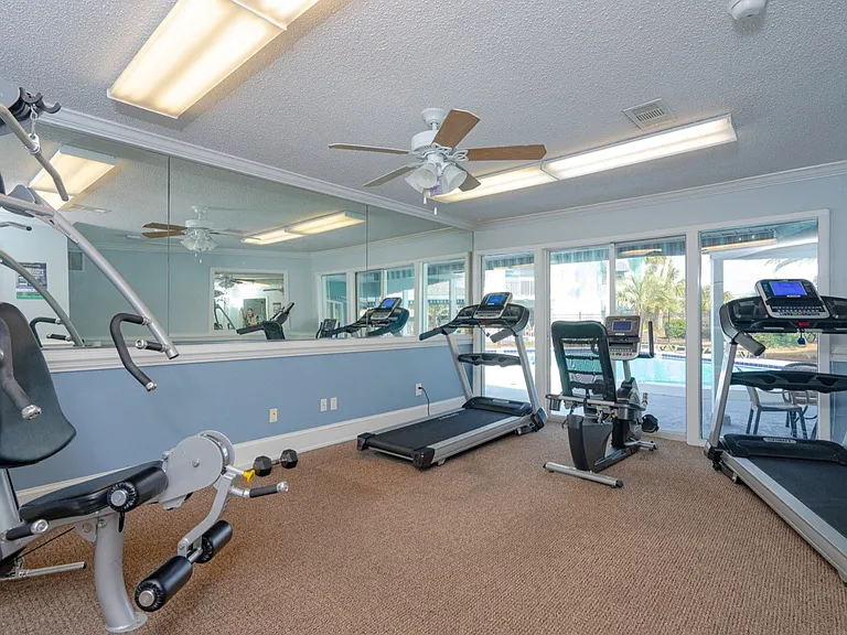 Somerset Oceanside Apartments — Photo 11