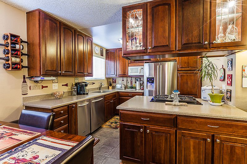 1st image of 1711 Grismer Ave APT 16
