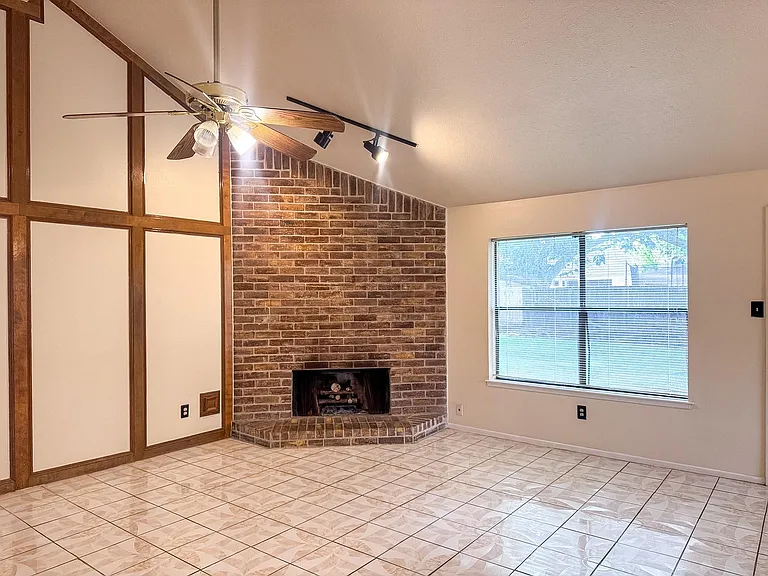14418 Moorfield Dr — Photo 7