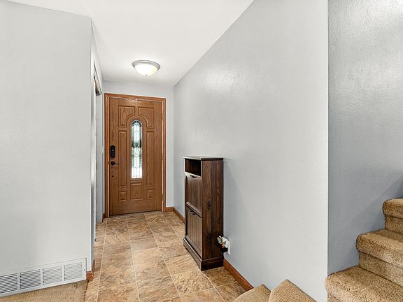 5th image of 349 E Forestwood St