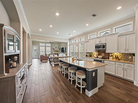 2nd image of 9319 Dochfour Ln