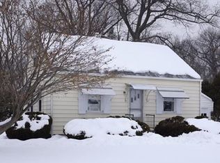 4 Montcalm St, Chicopee, MA 01020
