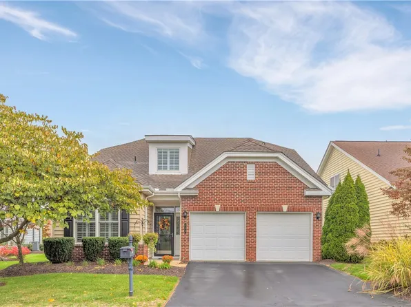 525 Pioneer Ln, Freedom, PA 15042