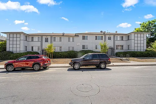 4044 West Blvd #A Photo 1 4044 West Blvd #A Photo 1