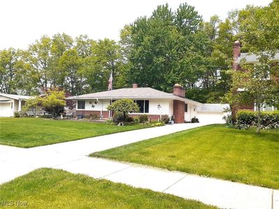 23822 Ambour Dr, North Olmsted, OH, 44070