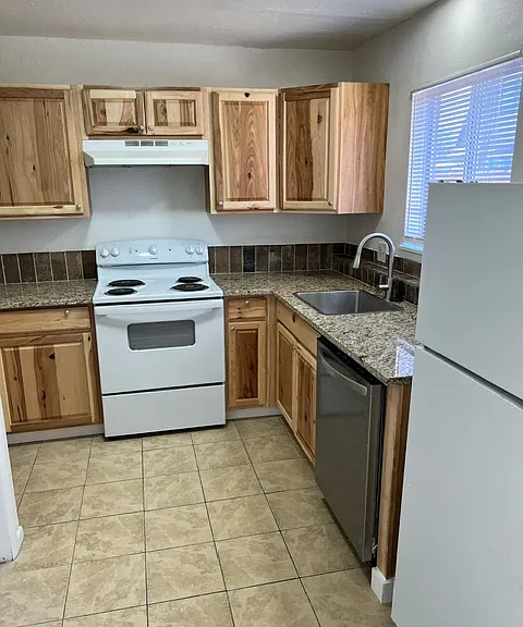 453-32 1/8 Rd — Photo 2