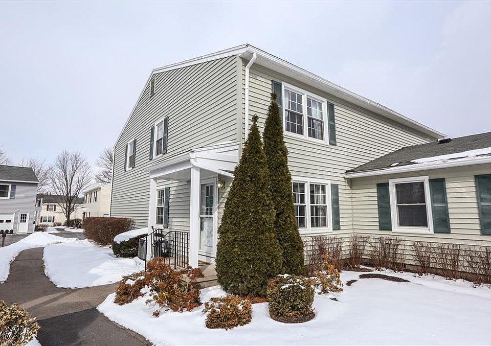 1st image of 11 Falcon Ln W