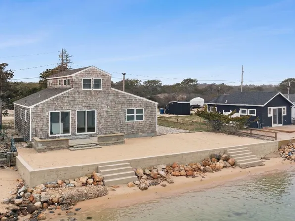 154 Shore Dr E, Amagansett, NY 11930