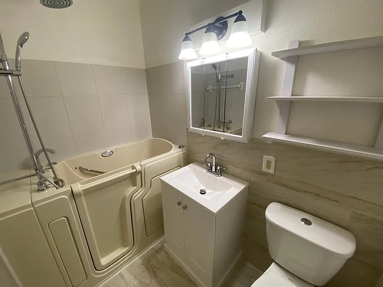 583 Gardenia Cir — Photo 11