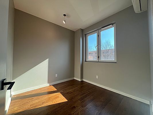 5th image of 842 Flushing Ave #3B