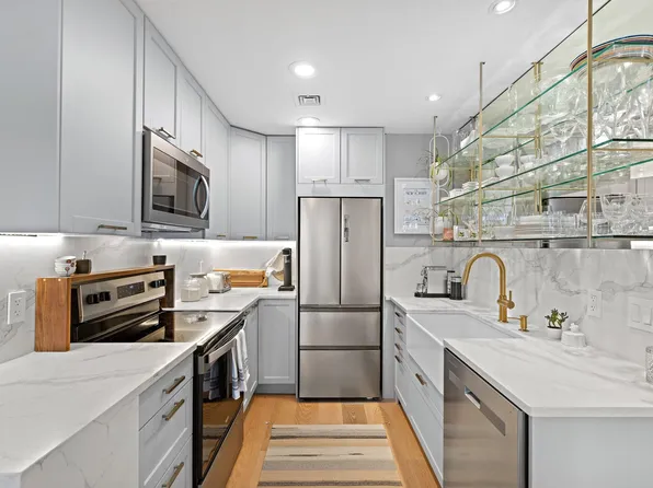 111 Shearwater Ct East image 9 of 33