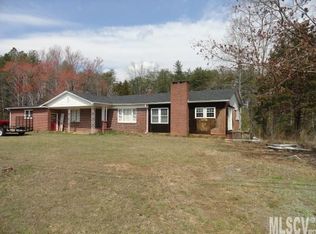 2016 Craig Rd, Lenoir, NC 28645
