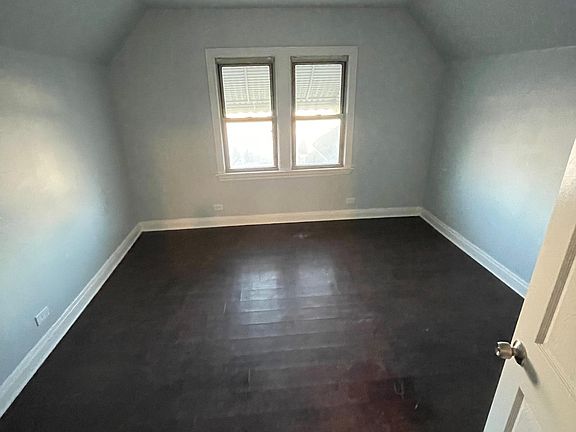 4th image of 7521 S Saint Lawrence Ave