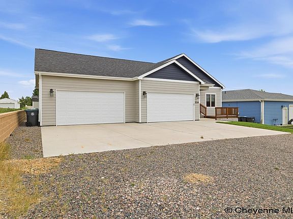 2nd image of 3216 Land Ct
